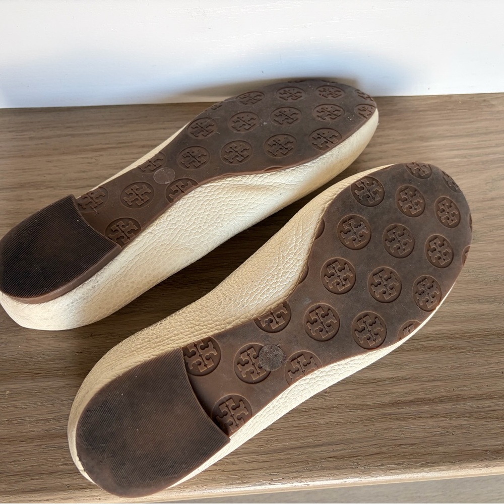 Tory Burch Beige Leather Flats - Picture 5 of 5